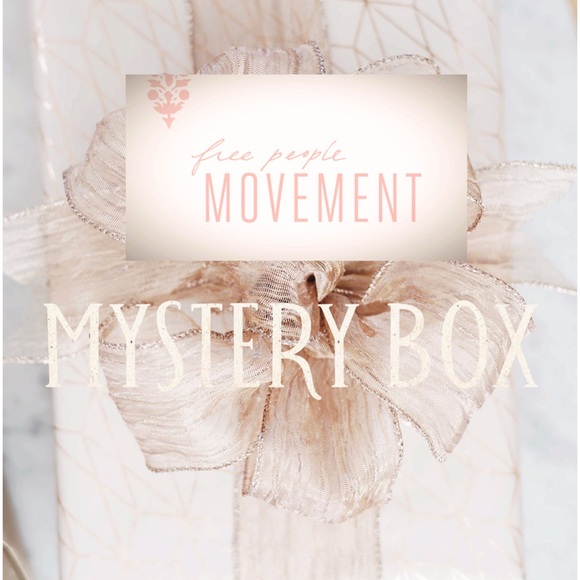 Free People 5 Piece Movement Mystery Box - Picture 1 of 10